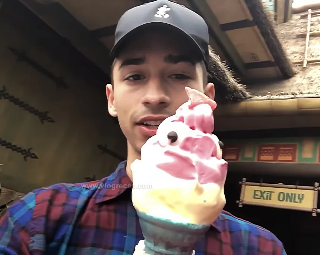 JoJo Crichton with Hei Hei cone at Magic Kingdom