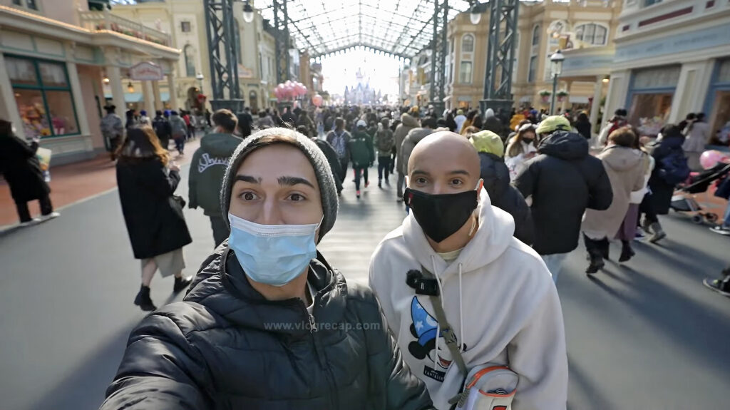 JoJo Crichton and Jete Jeter in World Bazaar at Tokyo Disneyland
