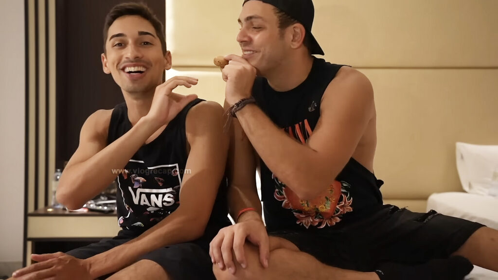 JoJo Crichton and Jake Mullen not eating Lady and the Tramp style