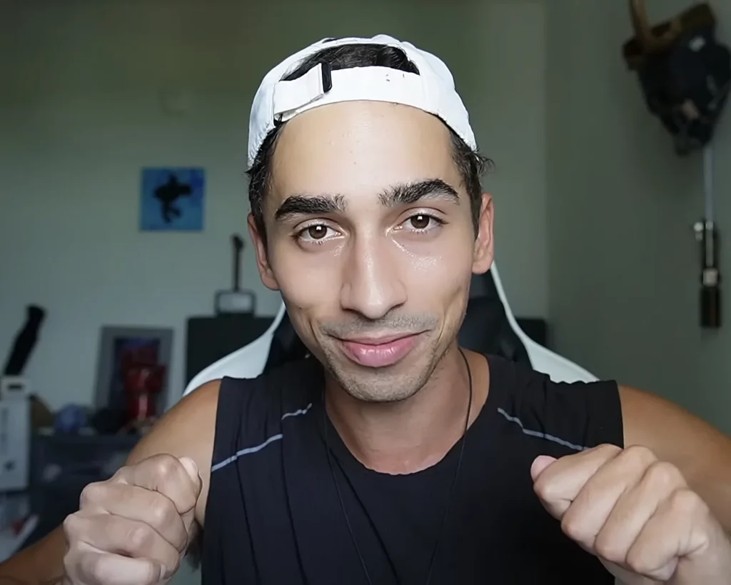 JoJo Crichton making announcement that he's starting a second channel
