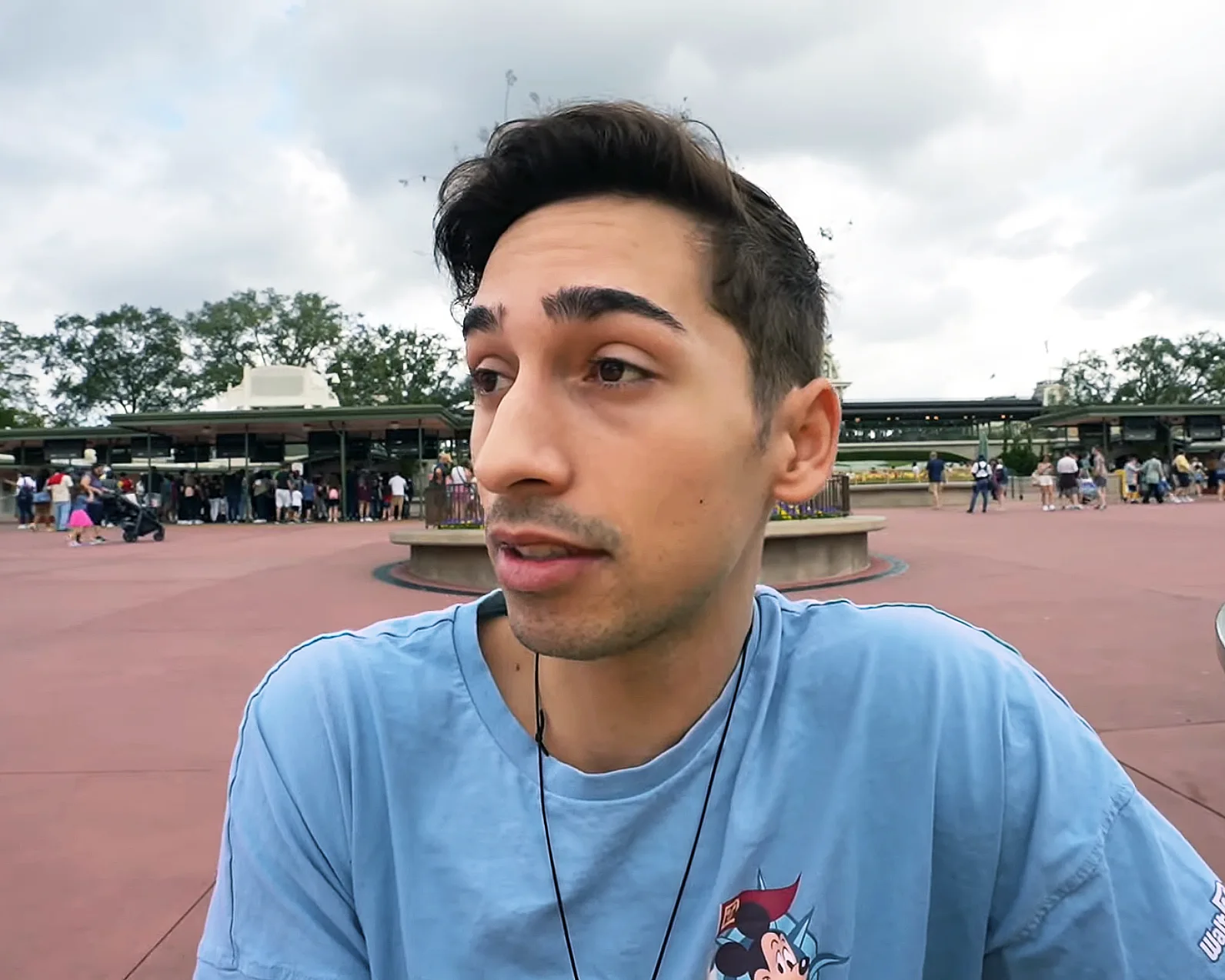 JoJo Crichton at Magic Kingdom for Splash Mountain's last day