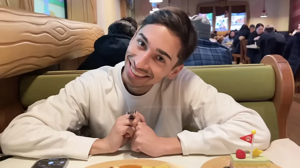 JoJo Crichton eating at Kinopio's Cafe