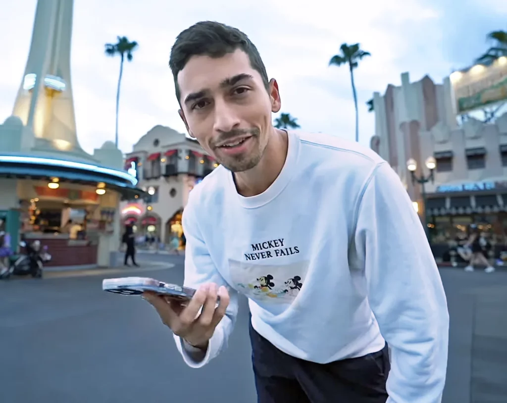 JoJo Crichton using ChatGPT at Hollywood Studios