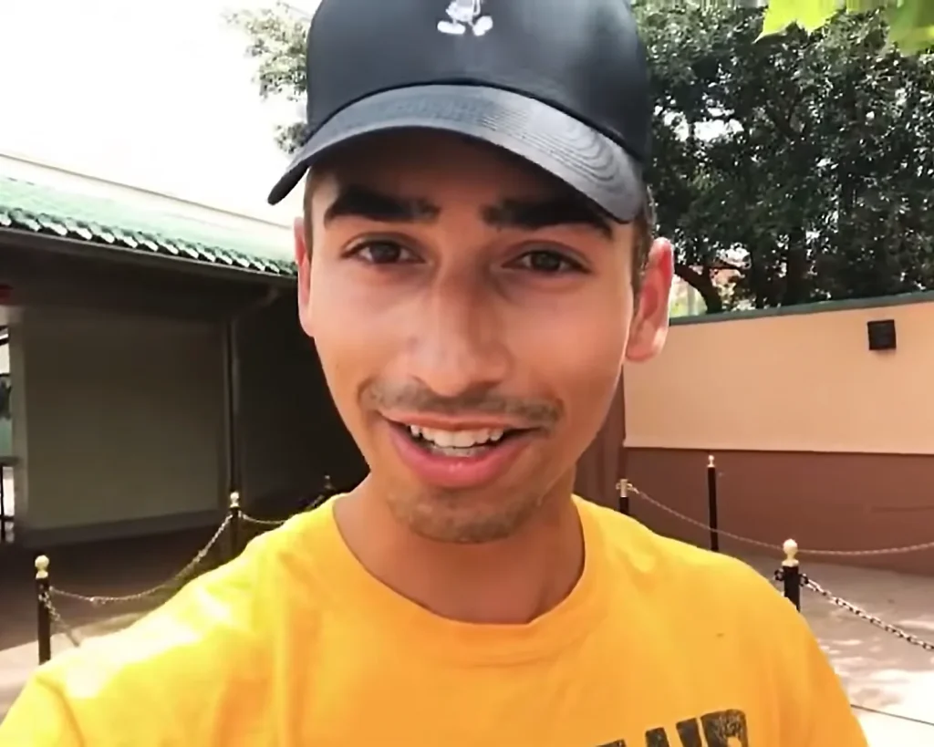 JoJo Crichton doing a livestream from Disney's Hollywood Studios