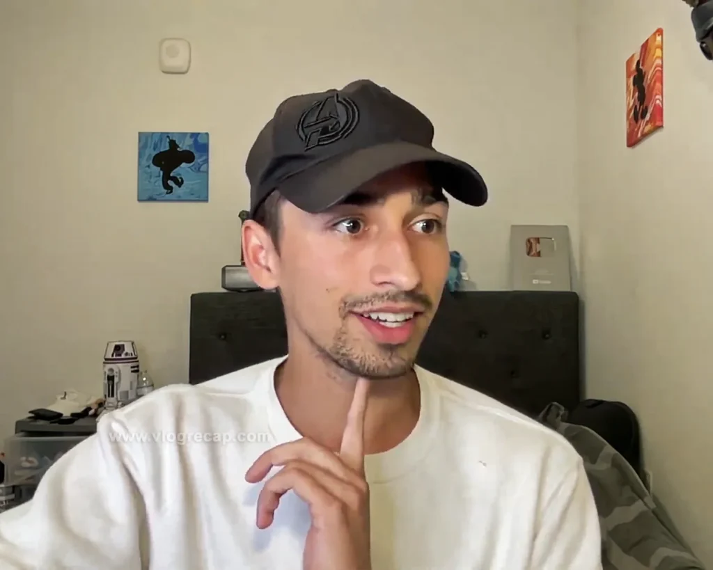 JoJo Crichton, Disney vlogger, doing a YouTube livestream